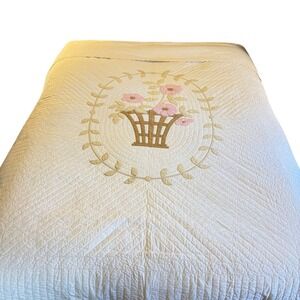 Quilt King Bedspread Floral Flower Basket motif handmade cottage farmhouse